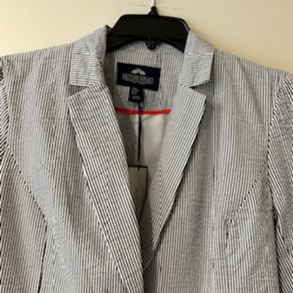 BRITISH KHAKI BLUE WHITE STRIPE SEERSUCKER COTTON BLAZER NWT SIZE MEDIUM - Picture 15 of 16